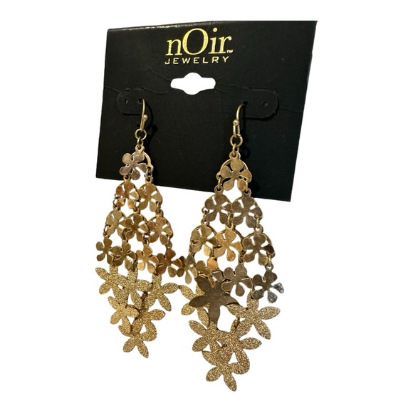 New NOIR Jewelry Gold Flower Drop Dangle Earrings - Picture 2 of 5